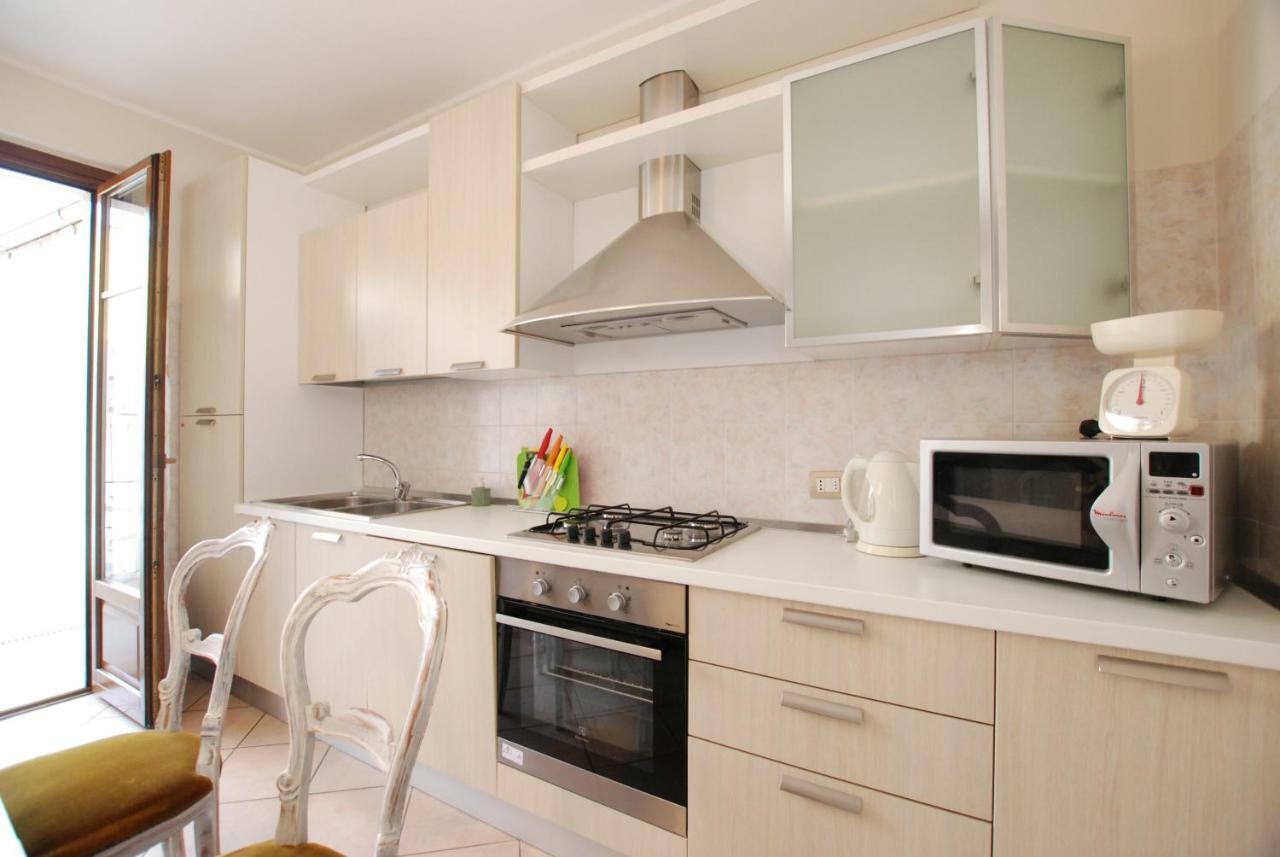 La Casa Dei Sogni Apartment Stresa Bagian luar foto